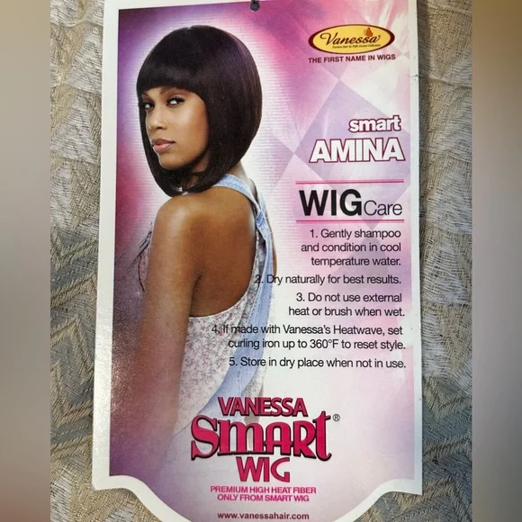 AMINA|1 JETBLACK|Sleek Black Bob Wig - Picture 12 of 12